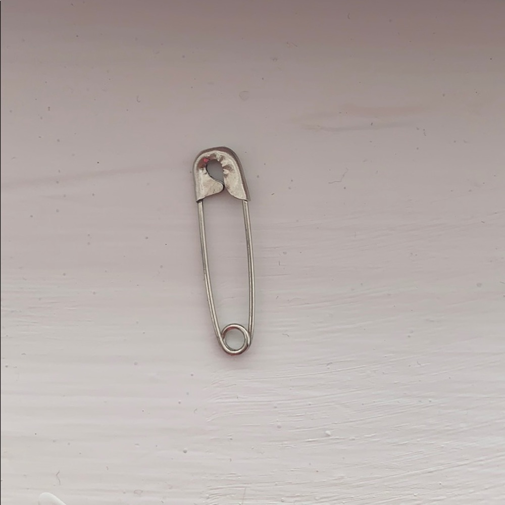 Safety pin